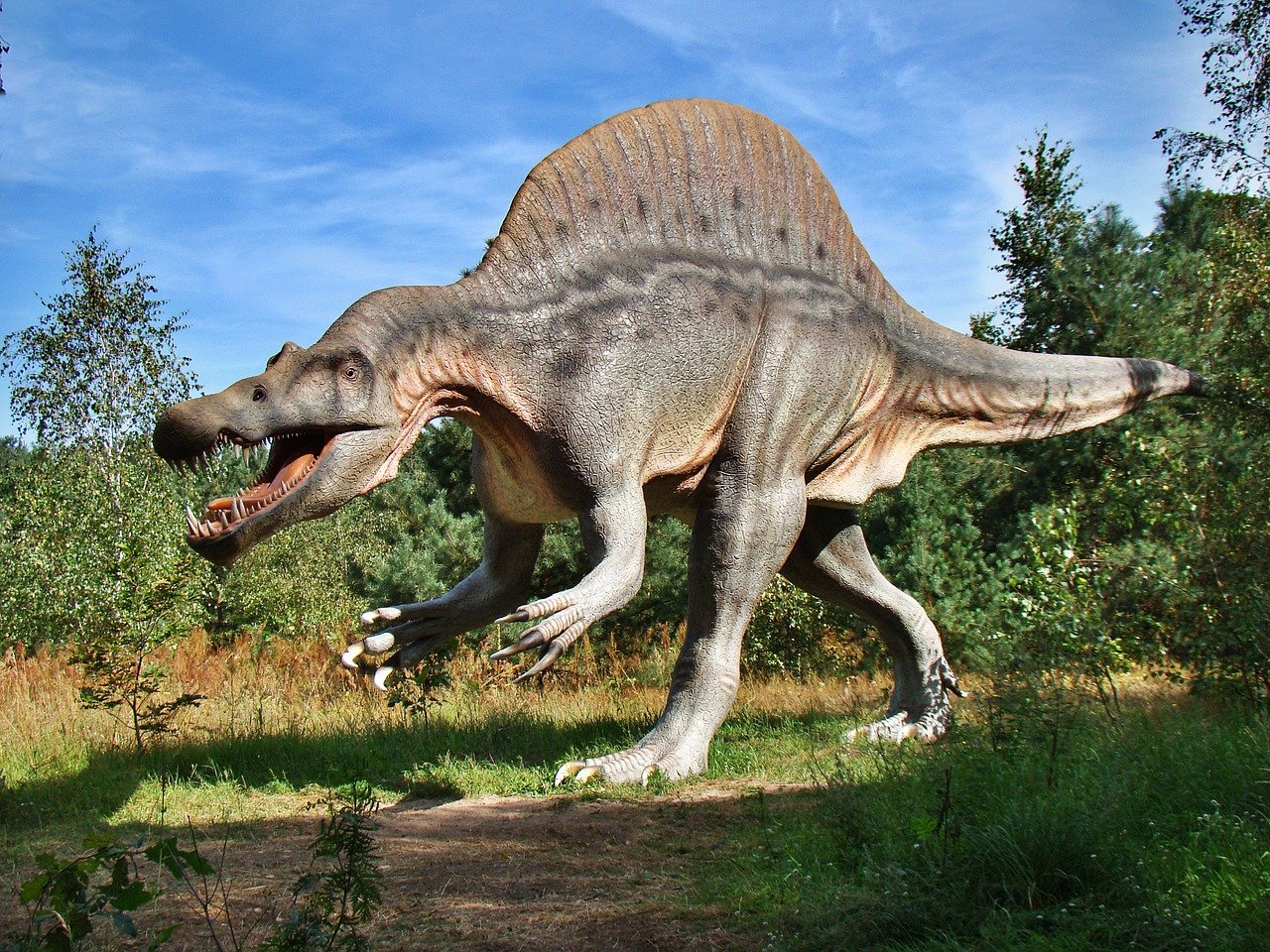 dinosaur-1310676-1280.jpg